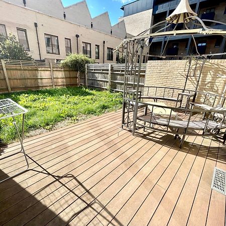 London Stratford Luxury House, 5 Minutes Walk Station, Westfield, 3 Bedrooms 3 Bathrooms, Reception, Garden, Parking Zewnętrze zdjęcie
